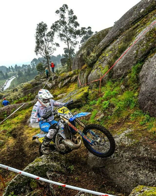 What a weekend at the first round of @enduro_gp! Congrats to our riders @elgarialberto32 and @matteo_cavallo who mastered the tracks and earned their spots on the podium, their vision sharp behind Raven halcon googles!

#24mx #endurogp #championship #ravengoogles #bikelife #racing